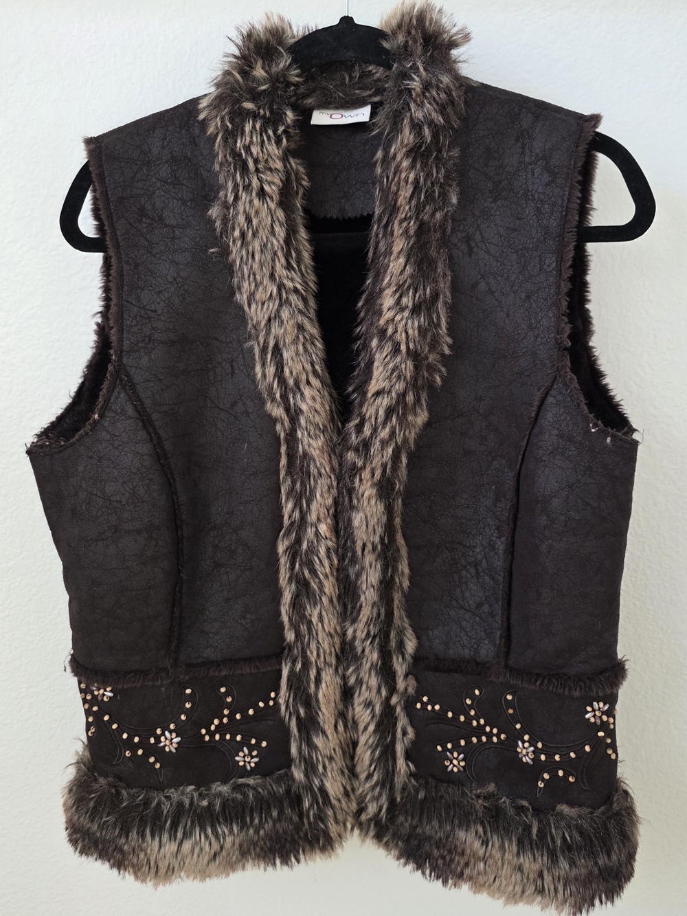 Faux-Shearling Embellished Brown Vest with Fur Trim